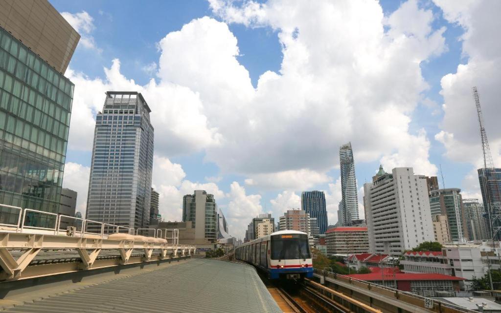 J Two S Pratunam Hotel Bangkok Dış mekan fotoğraf