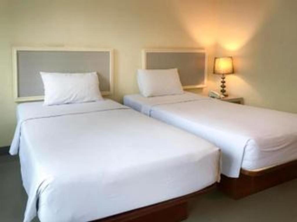 J Two S Pratunam Hotel Bangkok Dış mekan fotoğraf