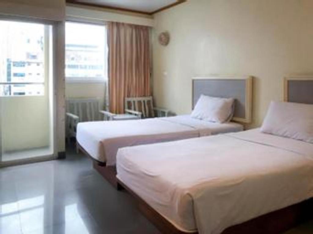 J Two S Pratunam Hotel Bangkok Dış mekan fotoğraf