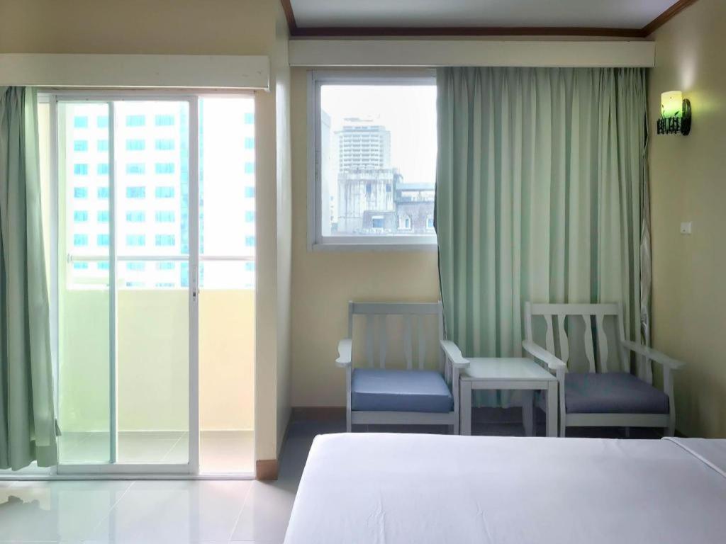 J Two S Pratunam Hotel Bangkok Dış mekan fotoğraf