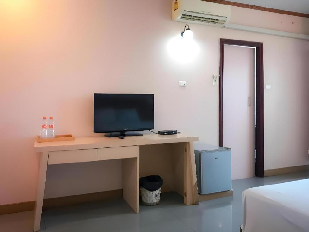 J Two S Pratunam Hotel Bangkok Dış mekan fotoğraf