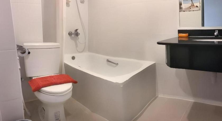 J Two S Pratunam Hotel Bangkok Dış mekan fotoğraf