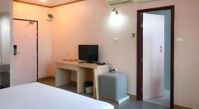 J Two S Pratunam Hotel Bangkok Dış mekan fotoğraf